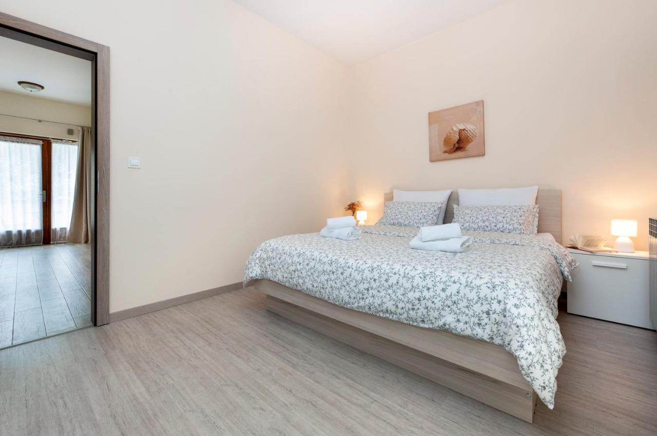 Apartments Sandra Rovinj Exterior photo