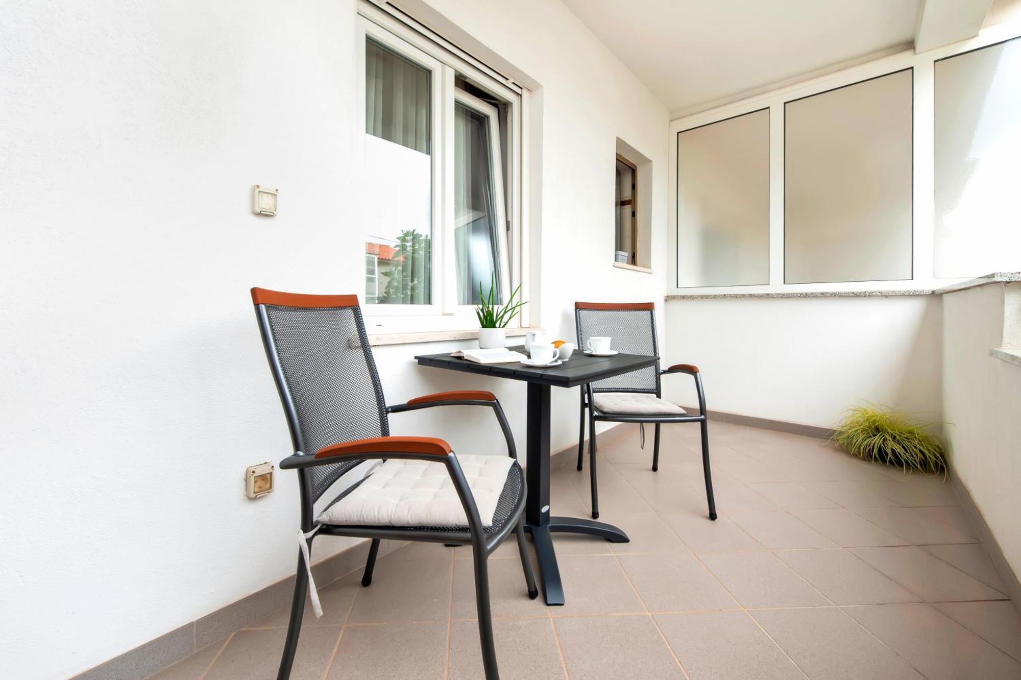 Apartments Sandra Rovinj Exterior photo