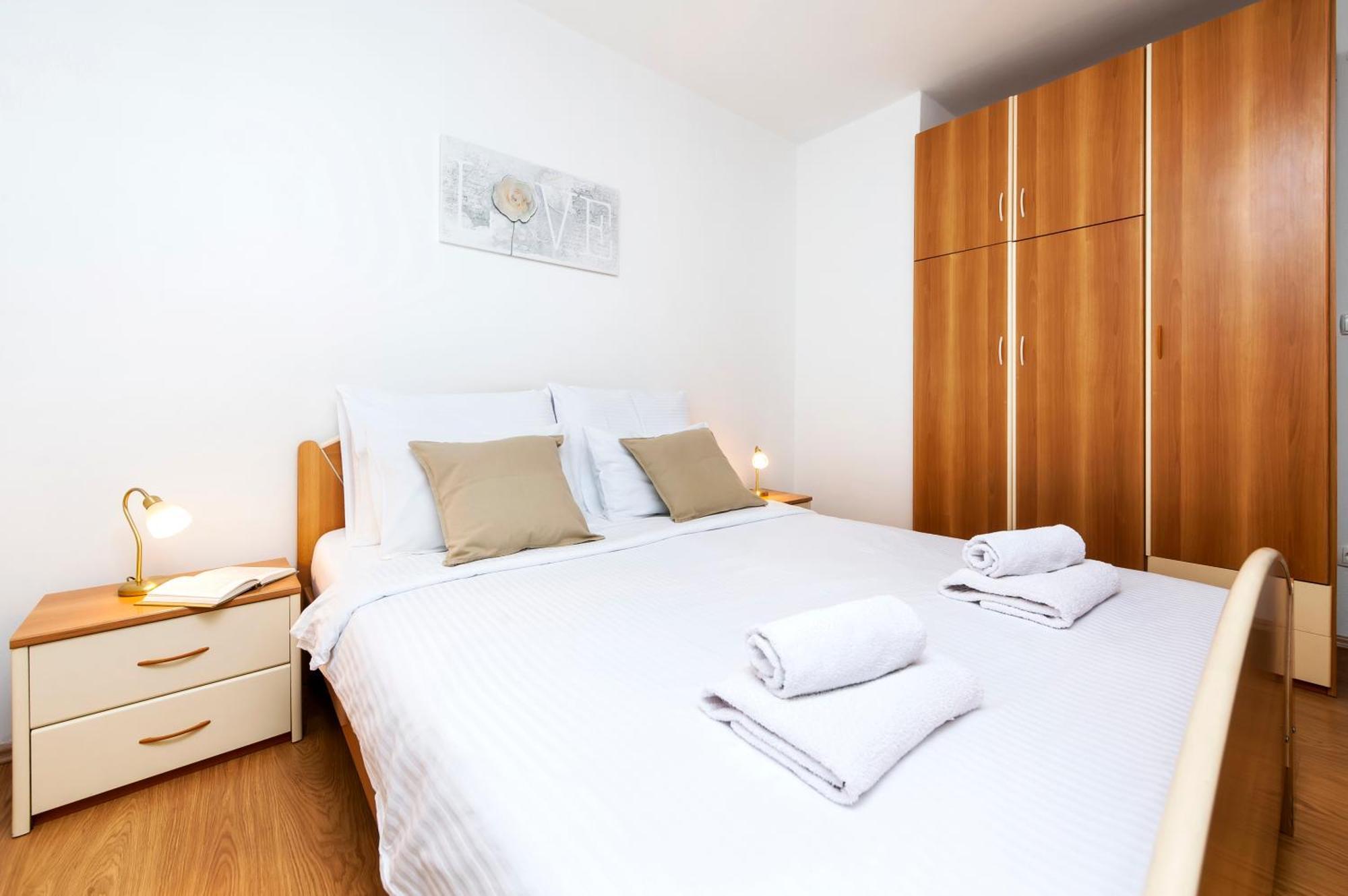 Apartments Sandra Rovinj Exterior photo